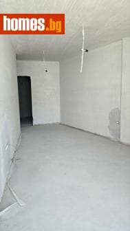 Тристаен, 109m²