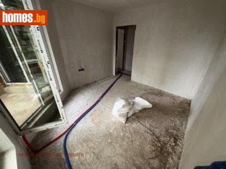 Двустаен, 118m²