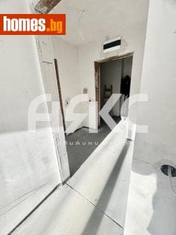 Двустаен, 68m²