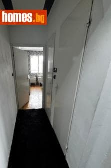 Тристаен, 92m²
