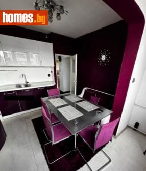 Тристаен, 92m²
