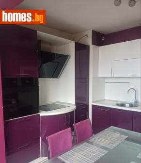 Тристаен, 92m²