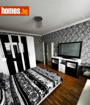 Тристаен, 92m²