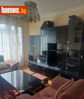 Тристаен, 92m²