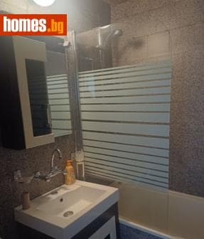 Тристаен, 92m²