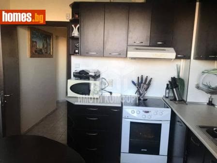 Двустаен, 67m²