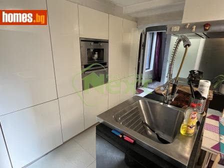 Двустаен, 84m²