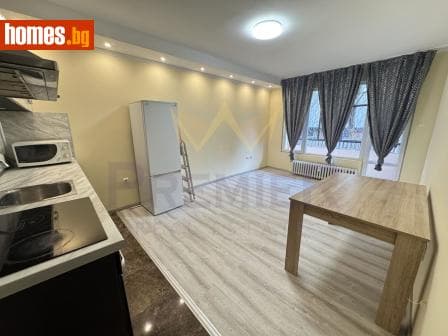 Тристаен, 68m²