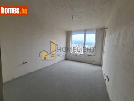 Тристаен, 98m²