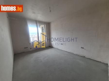 Тристаен, 98m²
