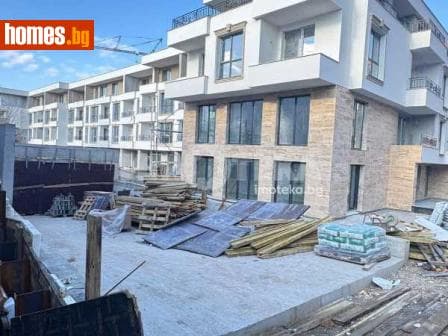 Тристаен, 175m²
