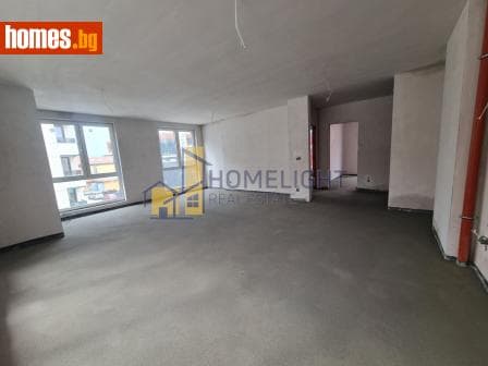 Тристаен, 145m²