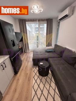 Тристаен, 90m²