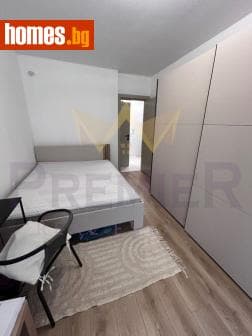 Тристаен, 90m²