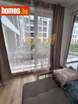 Тристаен, 90m²