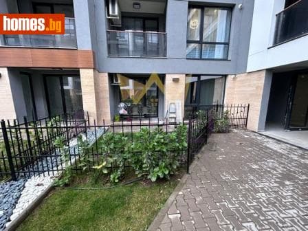 Тристаен, 90m²