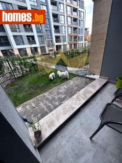 Тристаен, 90m²