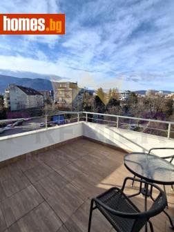 Тристаен, 125m²