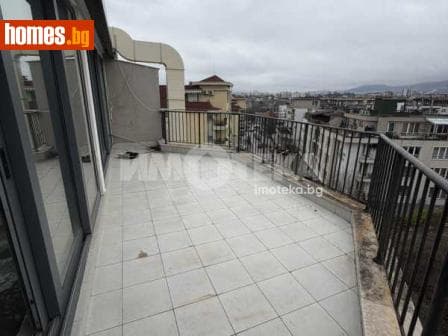 Тристаен, 117m²