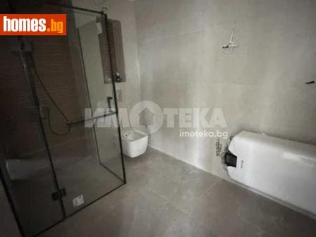 Тристаен, 117m²