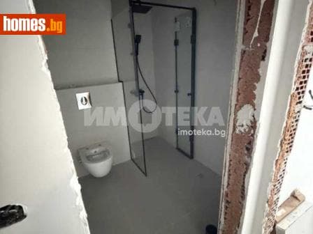 Тристаен, 117m²