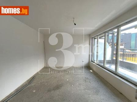 Тристаен, 123m²