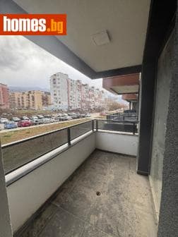Тристаен, 105m²