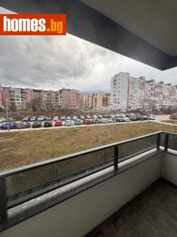 Тристаен, 105m²