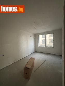Тристаен, 105m²