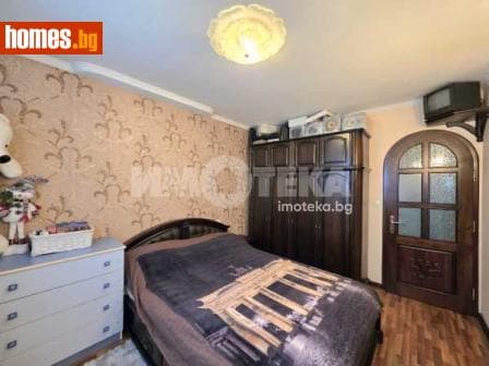 Двустаен, 67m²