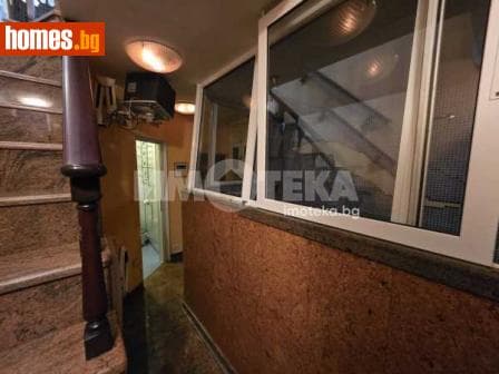 Двустаен, 67m²