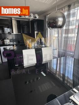 Тристаен, 118m²