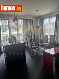 Тристаен, 118m²