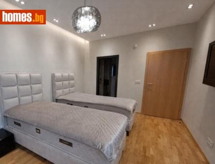 Четиристаен, 162m²