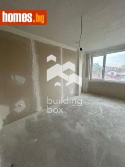 Тристаен, 80m²