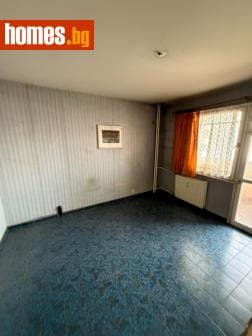Тристаен, 90m²