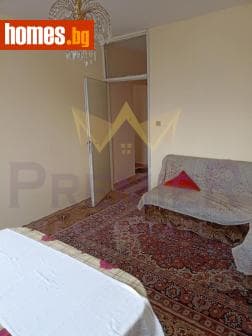 Тристаен, 112m²