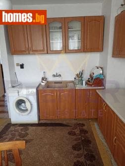 Тристаен, 112m²