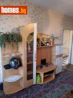 Тристаен, 112m²