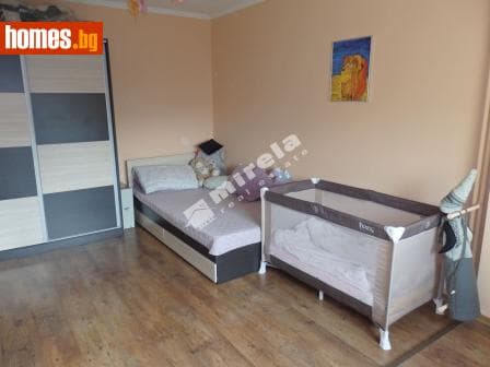 Тристаен, 115m²