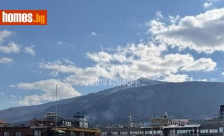 Тристаен, 85m²