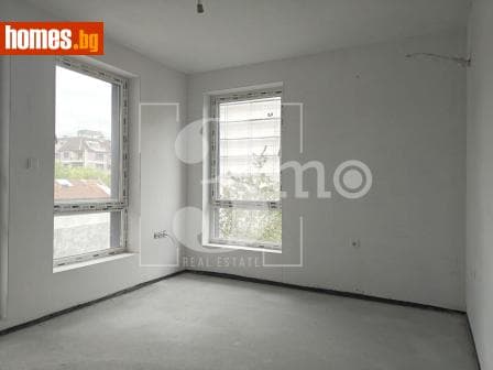 Тристаен, 132m²