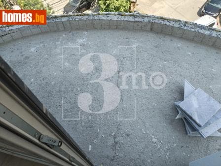 Тристаен, 137m²