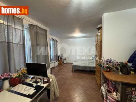 Тристаен, 99m²