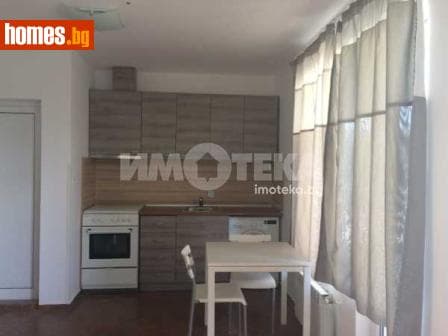 Тристаен, 99m²