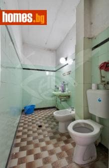 Тристаен, 48m²