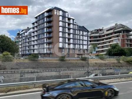 Тристаен, 148m²