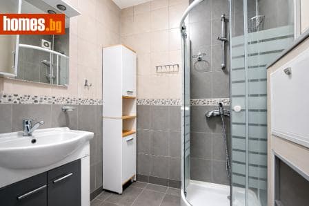 Тристаен, 75m²