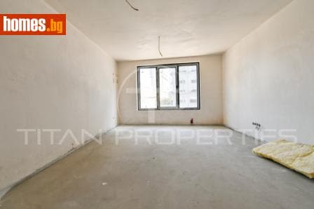 Тристаен, 76m²