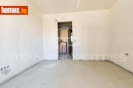 Тристаен, 76m²